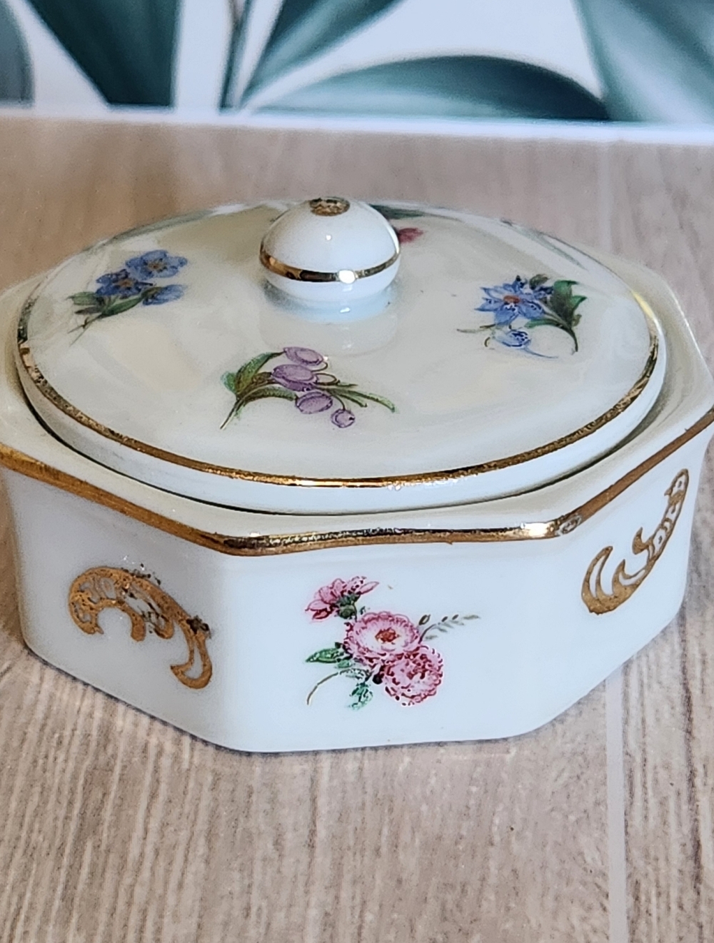 Vintage Aveiro Portugal Ceramic Trinket Box Floral Gold Gilt Hand Painted Ibis